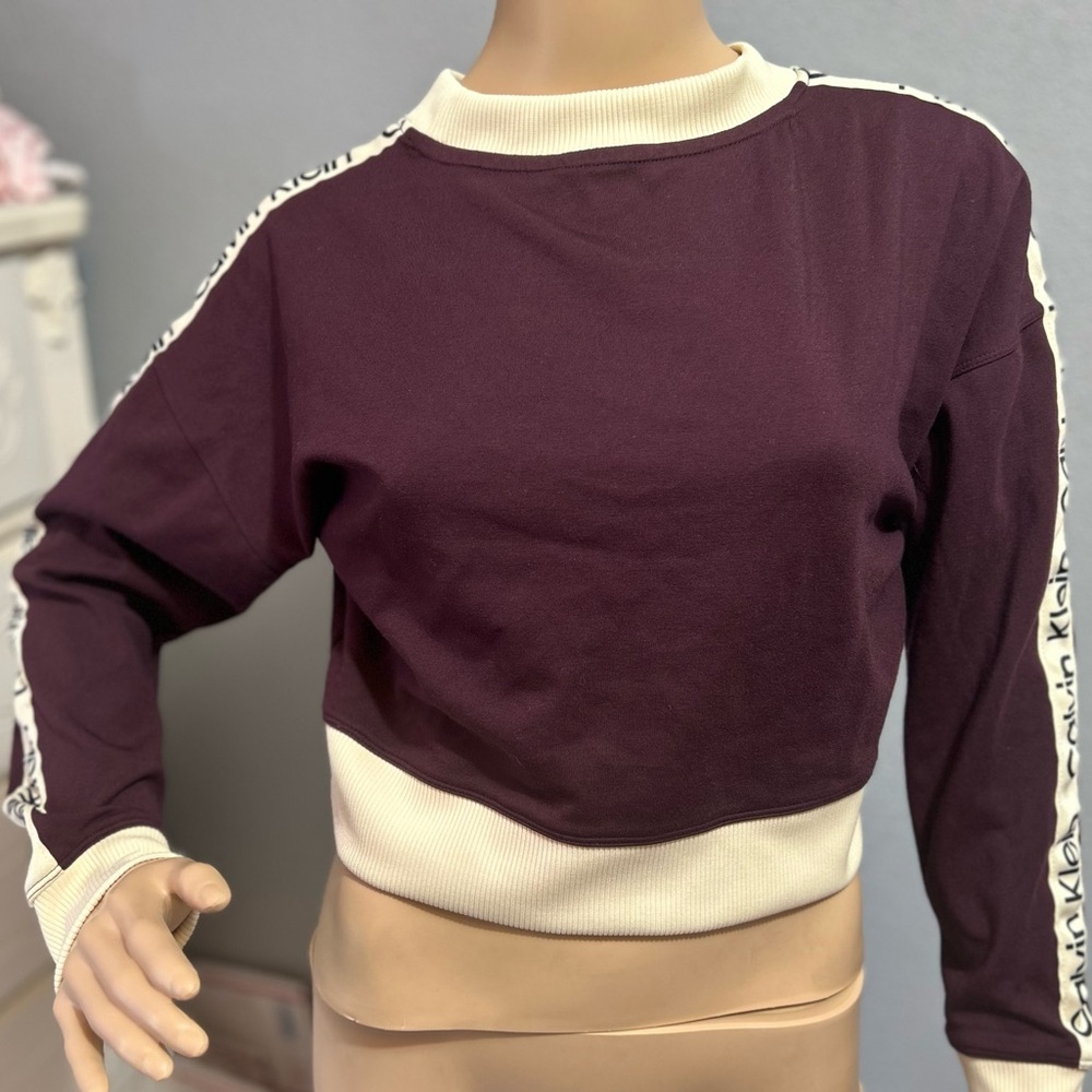 NWOT Calvin Klein Performance crop top size small - Picture 2 of 7